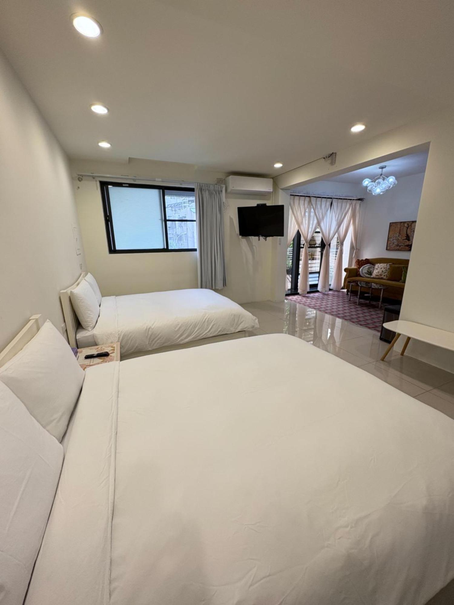 Kaohsiung Raifong Corner Homestay Extérieur photo