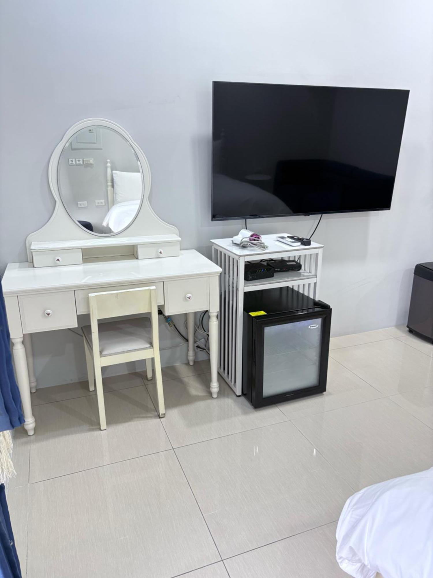 Kaohsiung Raifong Corner Homestay Extérieur photo