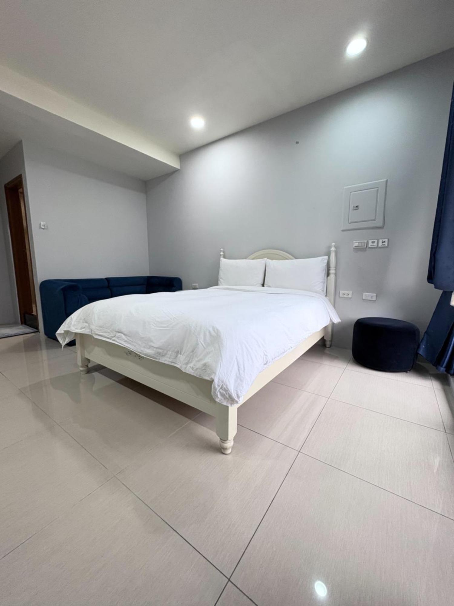 Kaohsiung Raifong Corner Homestay Extérieur photo