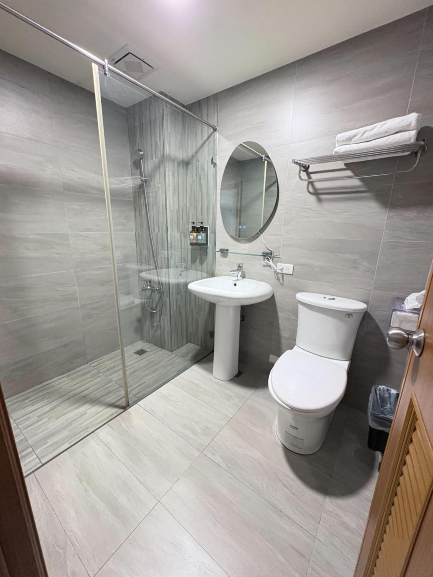 Kaohsiung Raifong Corner Homestay Extérieur photo